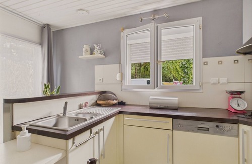 Saint-Reverend Ski Chalet | Beautiful and spacious quiet house for 8 people