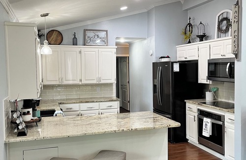 Hot Springs Village House | Beautiful and Spacious Lake Front Home. Golf, Kayaks, Minutes from Hot Springs!