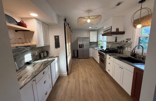 Lynchburg Condo | Beautiful and Spacious 4-bedroom home in Lynchburg
