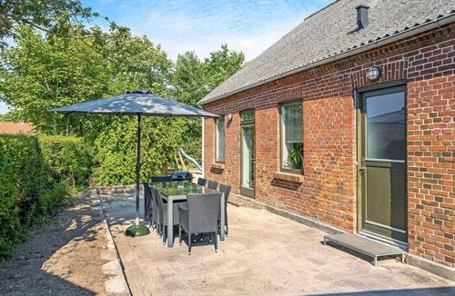 Ørsted House | Beautiful and spacious cottage in a cozy village.