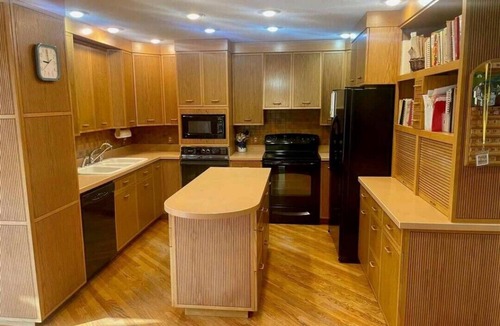 Saint Peter House | Beautiful and Unique 3 Bedroom Home in Saint Peter MN