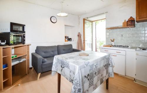Sant'Andrea-di-Bozio Apartment | Beautiful Apartment In Sant Andrea Di Bozio
