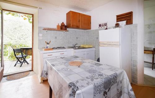 Sant'Andrea-di-Bozio Apartment | Beautiful Apartment In Sant Andrea Di Bozio