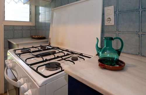 Arenys de Mar Apartment | Beautiful apartment for 5 people with pool, WIFI, TV and balcony