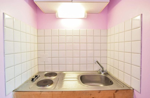 Le Mesnil-Esnard Apartment | Beautiful apartment in Le Mesnil-Esnard with WiFi