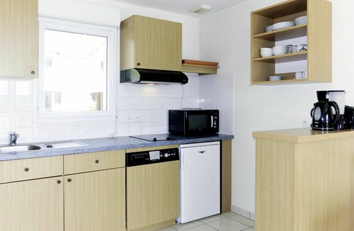 Azay-le-Rideau House | Beautiful apartment in villa for 4 people with pool, WIFI, TV, terrace and pets allowed
