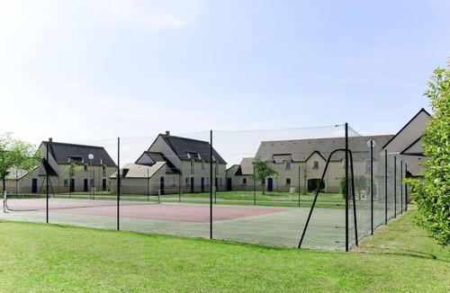 Azay-le-Rideau House | Beautiful apartment in villa for 4 people with pool, WIFI, TV, terrace and pets allowed