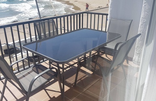 El Roc de Sant Gaieta Apartment | Beautiful apartment facing the sea. a place to dream.