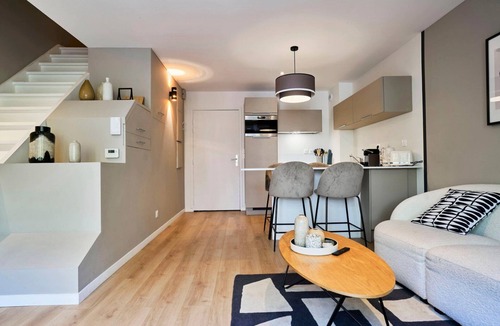 La Madeleine Apartment | Beautiful apartment with 2 bedrooms & parking