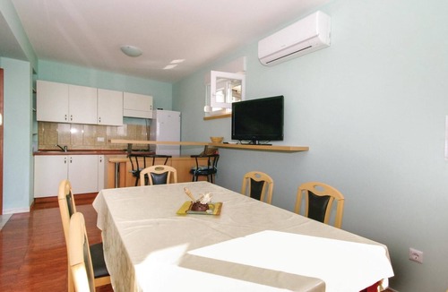 Drvenik Mali Apartment | Beautiful apartment in Drvenik Mali with sauna