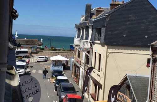 Etretat Apartment | BEAUTIFUL APARTMENT 2 STEPS FROM THE BEACH/NEAR TO THE BEACH!
