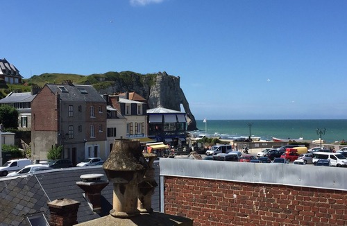 Etretat Apartment | BEAUTIFUL APARTMENT 2 STEPS FROM THE BEACH/NEAR TO THE BEACH!
