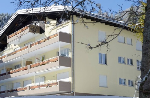 Churwalden Apartment | Beautiful apartment for 4 people with TV, balcony, pets allowed and parking