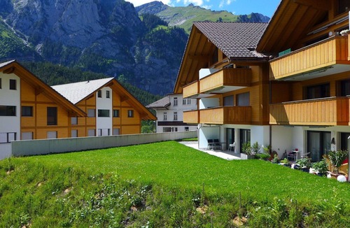 Blausee Apartment | Beautiful apartment for 4 people with WIFI, TV, balcony and parking