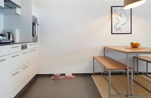 Blausee Apartment | Beautiful apartment for 4 guests with WIFI, TV, balcony and pets allowed