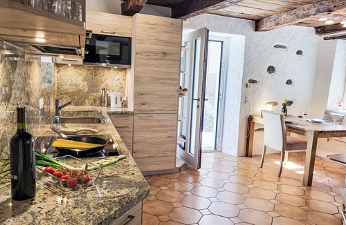 Miglieglia Apartment | Beautiful apartment for 2 people with WIFI, TV, pets allowed and parking