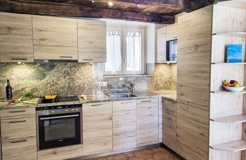 Miglieglia Apartment | Beautiful apartment for 2 people with WIFI, TV, pets allowed and parking