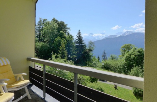 Beatenberg Apartment | Beautiful apartment for 6 people with pool, WIFI, TV, terrace and pets allowed