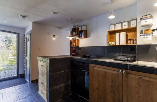 Noville Apartment | Beautiful apartment for 3 guests with WIFI, patio and pets allowed