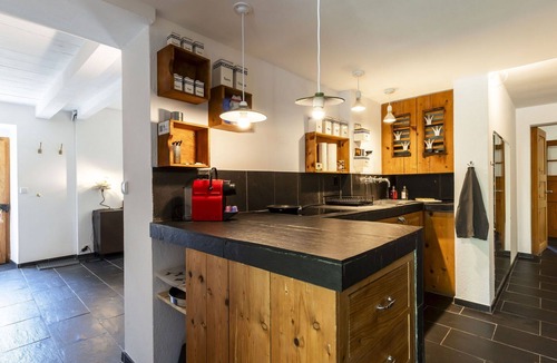 Noville Apartment | Beautiful apartment for 3 guests with WIFI, patio and pets allowed