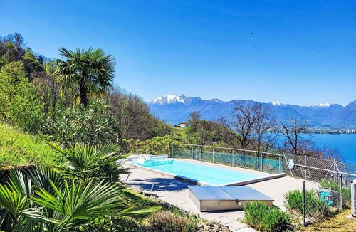 Magadino Apartment | Beautiful apartment for 4 people with pool, WIFI, TV, terrace, pets allowed and panoramic view