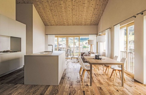 Savognin Apartment | Beautiful apartment for 4 people with WIFI, TV, balcony, panoramic view and parking