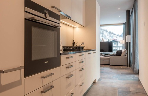 Saas Grund Apartment | Beautiful apartment for 8 guests with WIFI, TV, balcony and pets allowed