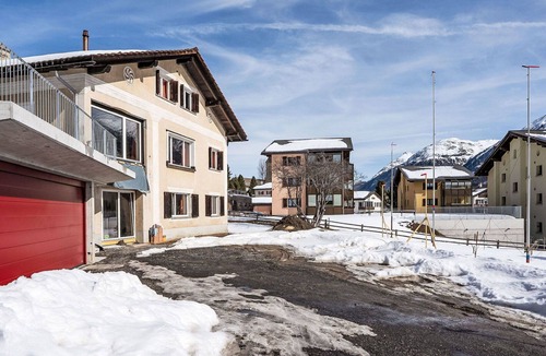 Samedan Apartment | Beautiful apartment for 4 people with WIFI and TV