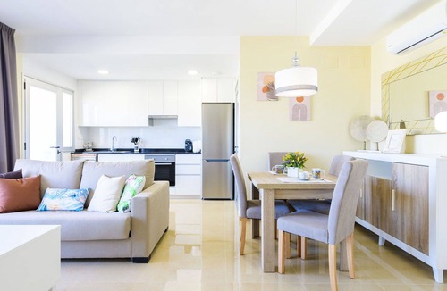 Cabanes Apartment | Beautiful apartment for 4 people with WIFI, A/C, pool, TV and terrace