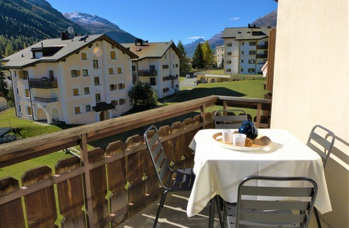 Zuoz Apartment | Beautiful apartment for 4 people with WIFI, TV, balcony, pets allowed and panoramic view