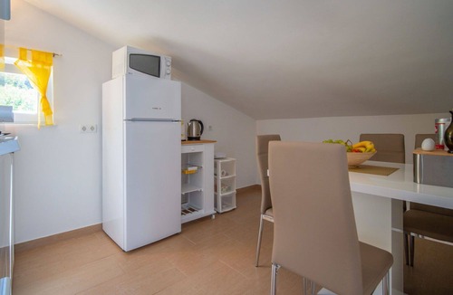 Stinica Apartment | Beautiful apartment for 4 guests with A/C, WIFI, TV and terrace