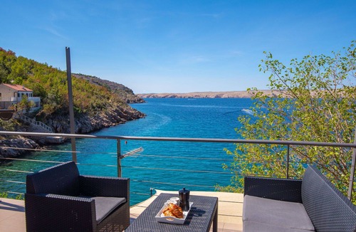 Stinica Apartment | Beautiful apartment for 4 guests with A/C, WIFI, TV and terrace