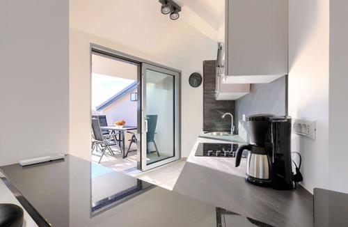 Murine Apartment | Beautiful apartment for 4 people with WIFI, A/C, pool, TV and terrace