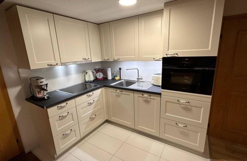 Breiten Apartment | Beautiful apartment for 8 guests with WIFI, TV, balcony and pets allowed