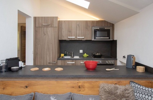 Falera Apartment | Beautiful apartment for 4 people with WIFI, pool, TV, balcony, pets allowed and panoramic view
