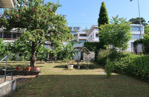 Villette Apartment | Beautiful apartment for 4 people with WIFI, TV, patio, pets allowed and parking