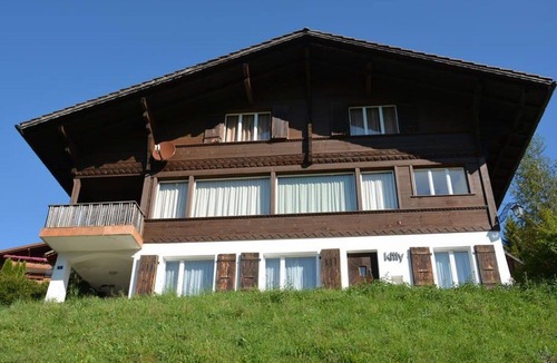 Schoenried Apartment | Beautiful apartment for 4 people with WIFI, TV, balcony and pets allowed
