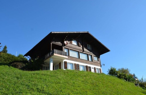 Schoenried Apartment | Beautiful apartment for 4 people with WIFI, TV, balcony and pets allowed