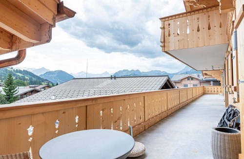 Schoenried Apartment | Beautiful apartment for 2 people with WIFI, balcony, pets allowed and parking
