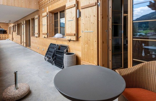 Schoenried Apartment | Beautiful apartment for 2 people with WIFI, balcony, pets allowed and parking