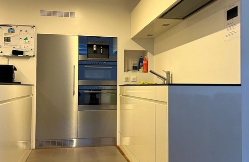 Spiez Apartment | Beautiful apartment for 4 guests with WIFI, TV, balcony and pets allowed
