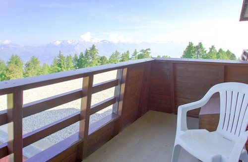 Sion Apartment | Beautiful apartment for 4 people with WIFI, pool, TV, balcony and pets allowed