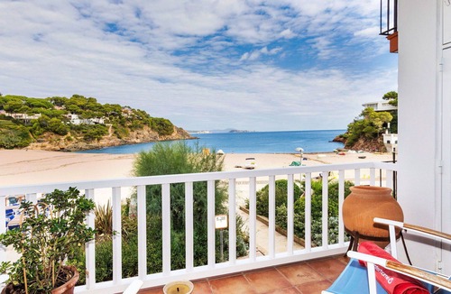 Aiguablava Apartment | Beautiful apartment for 5 people with WIFI, A/C, TV and terrace