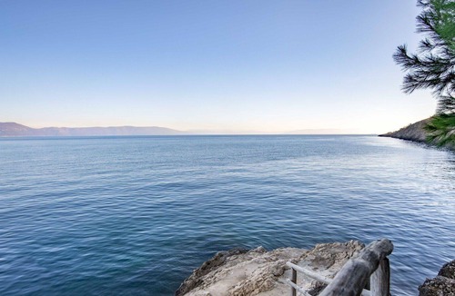 Sveta Marina Apartment | Beautiful apartment for 4 guests with WIFI, TV, terrace and parking