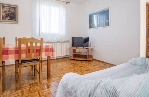 Sveta Marina Apartment | Beautiful apartment for 4 guests with WIFI, TV, terrace and parking