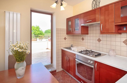 Brajkovici Apartment | Beautiful apartment for 3 people with A/C, WIFI, TV and terrace