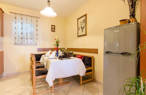 Mosenice Apartment | Beautiful apartment for 4 people with A/C, WIFI, TV and patio