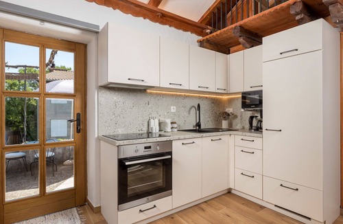 Gabonjin Apartment | Beautiful apartment for 4 guests with WIFI, A/C, pool, TV and terrace