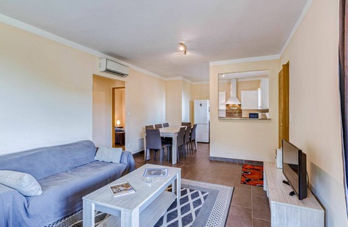 Pietroso Apartment | Beautiful apartment for 10 guests with WIFI, A/C, pool, TV, patio, pets allowed and panoramic view