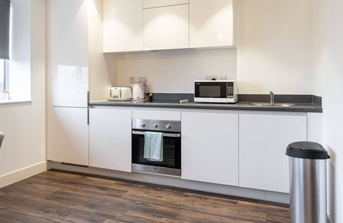 Spetchley Apartment | Beautiful Apartment Worcester - free parking